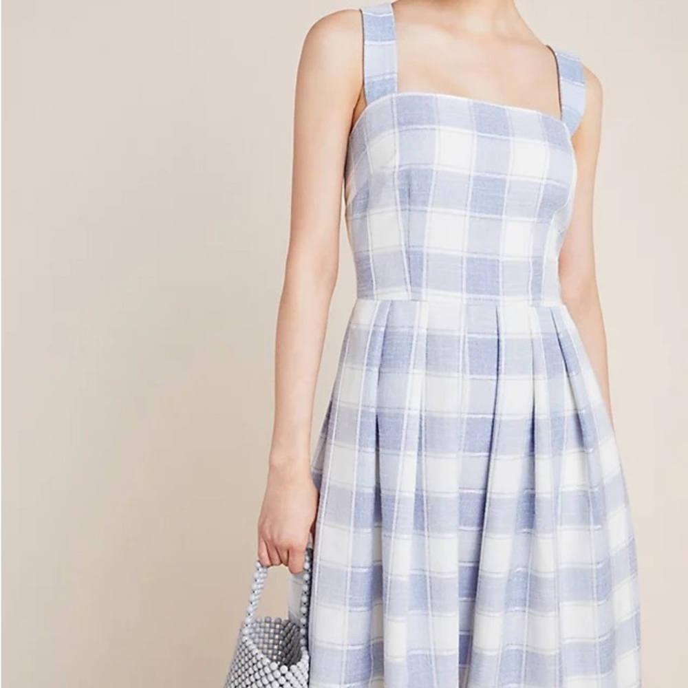 Gal meets glam Nikki